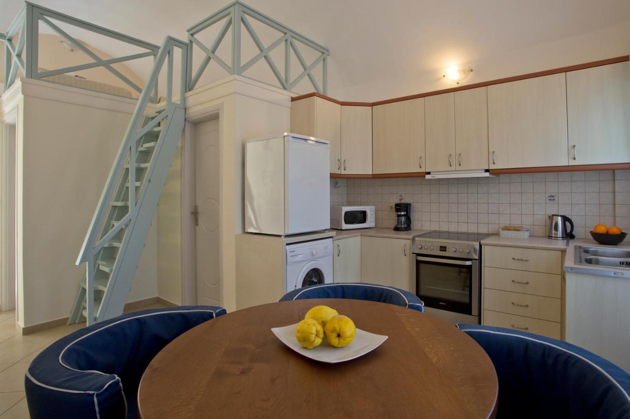 Santorini Med Homes - Sunday Apartment Mesaria Eksteriør billede