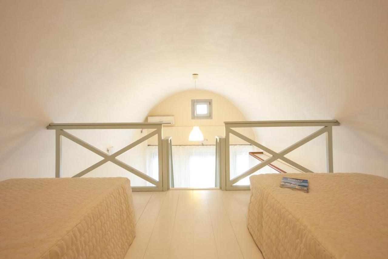 Santorini Med Homes - Sunday Apartment Mesaria Eksteriør billede