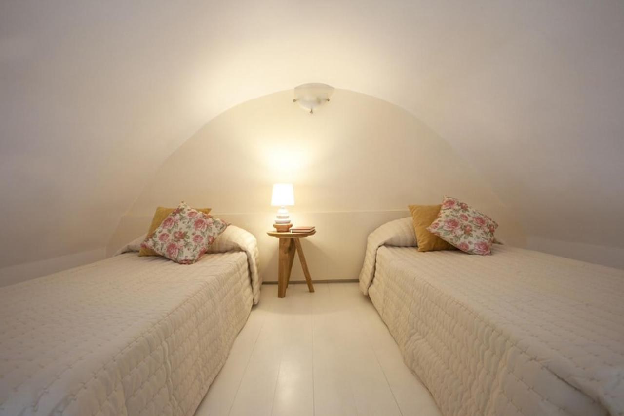 Santorini Med Homes - Sunday Apartment Mesaria Eksteriør billede
