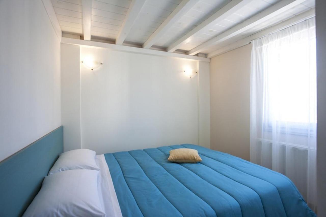 Santorini Med Homes - Sunday Apartment Mesaria Eksteriør billede