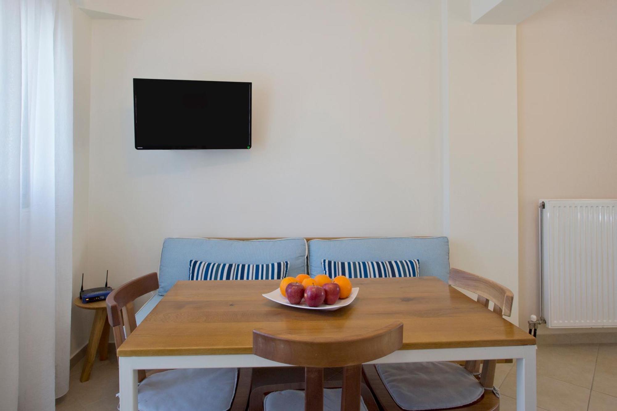 Santorini Med Homes - Sunday Apartment Mesaria Eksteriør billede